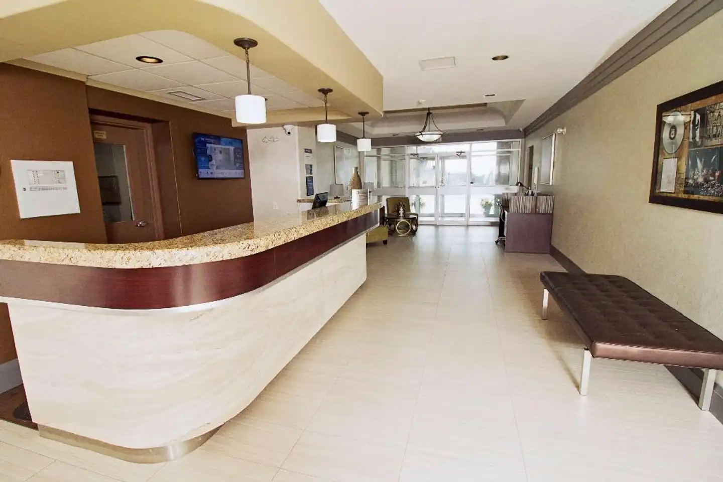Best Western Swan Castle Inn Lobby