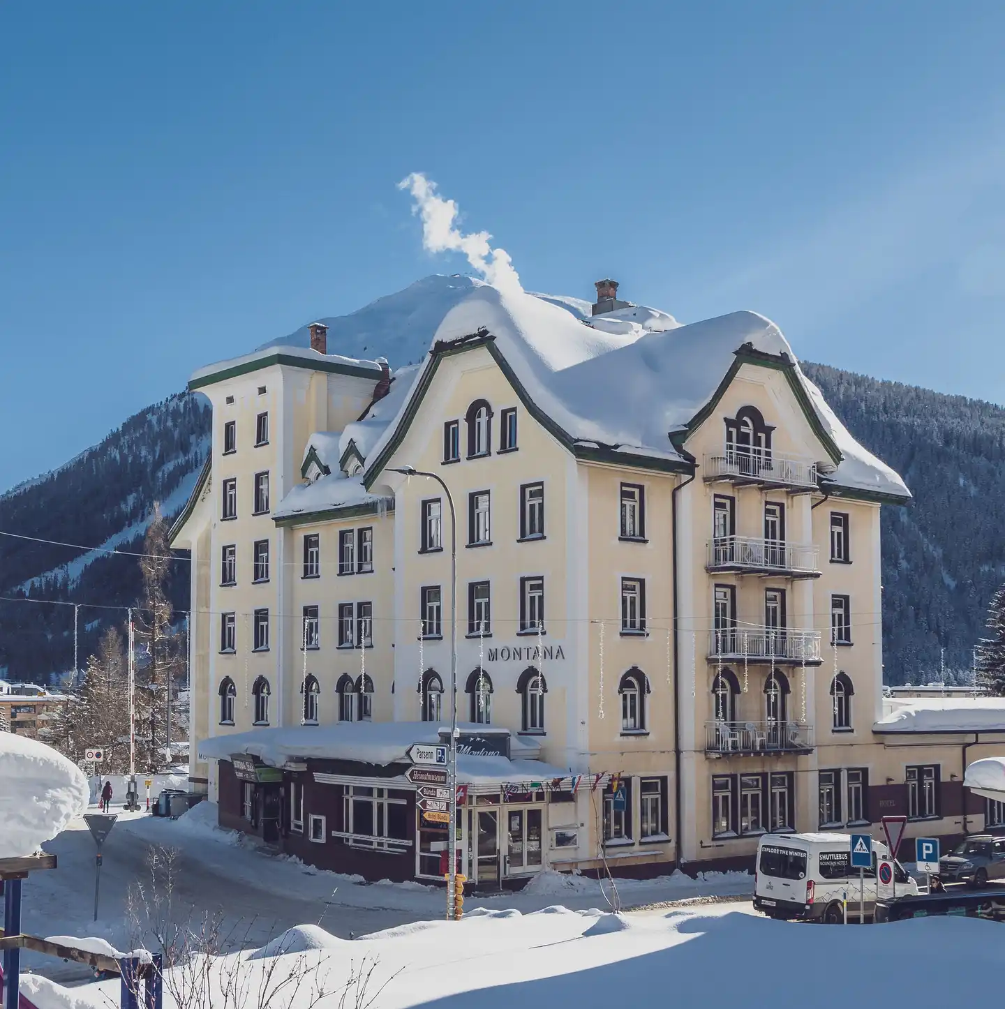 Hotel Montana Aussenansicht
