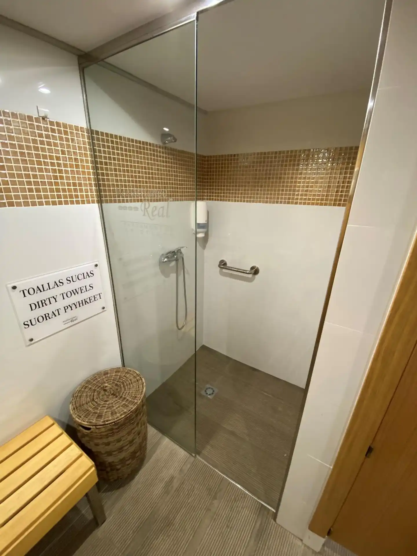 Apartamentos Mediterráneo Real Badezimmer
