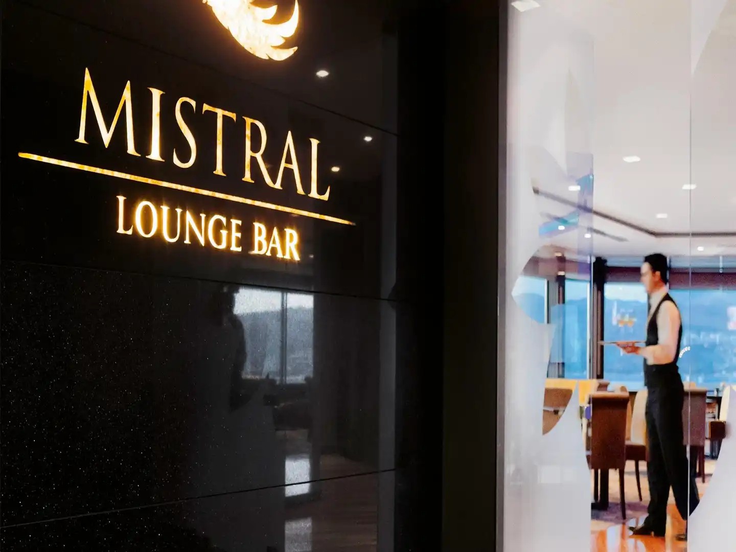 Mövenpick Hotel Izmir Aussenansicht