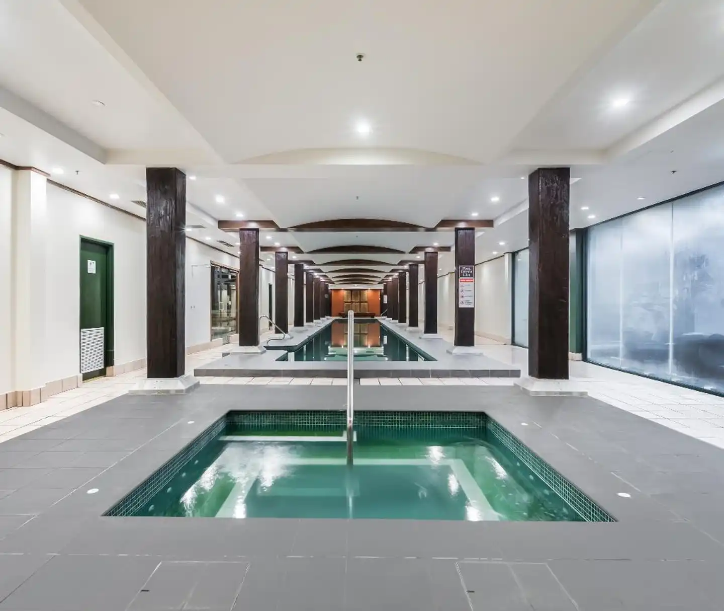 Oaks Sydney Goldsbrough Suites Hallenbad