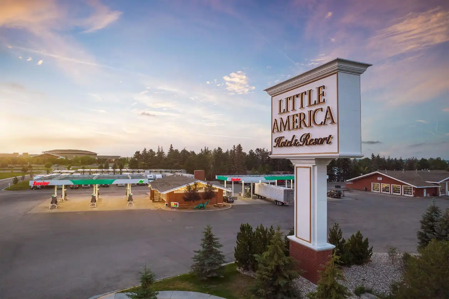 Little America Hotel and Resort Aussenansicht