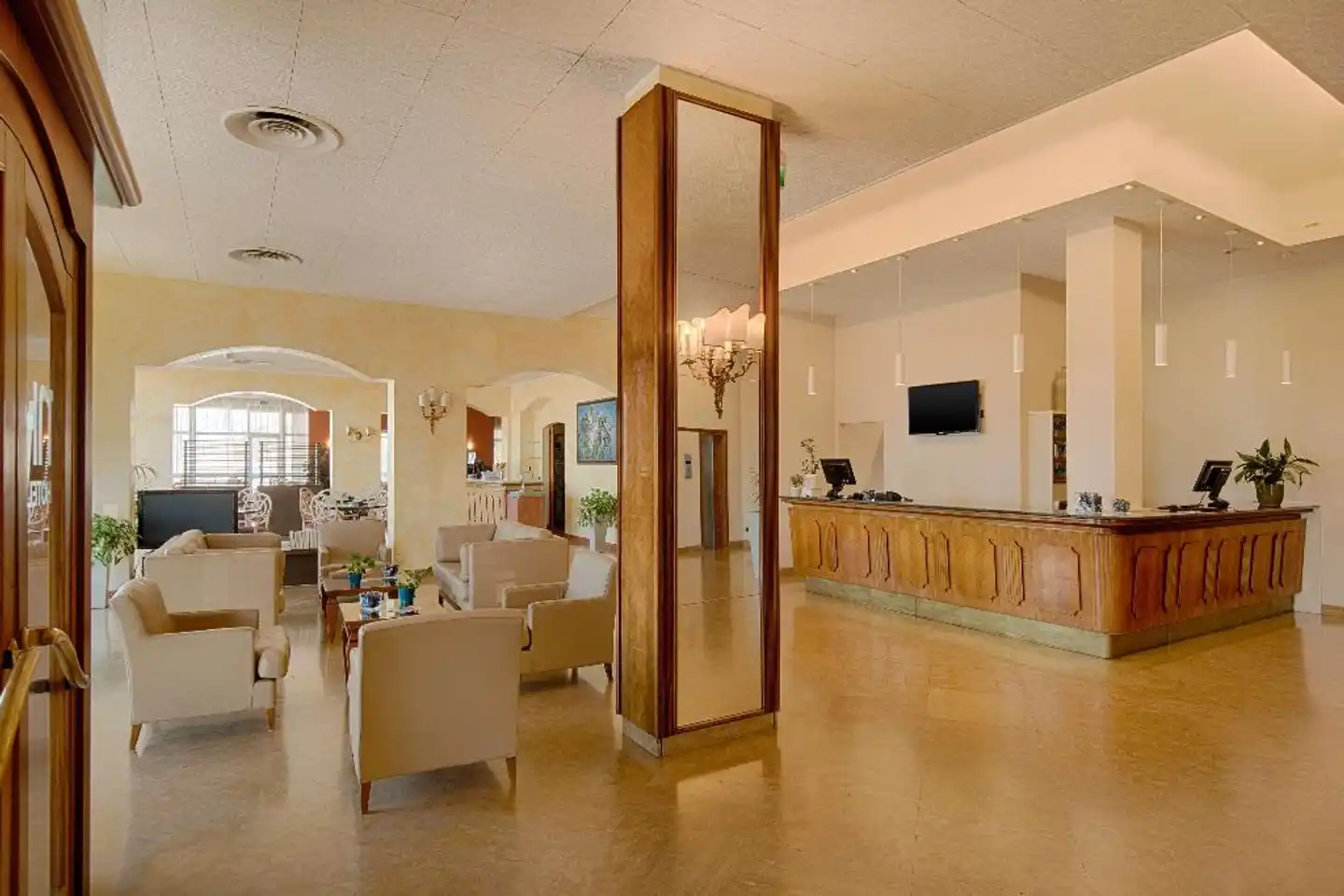 NH Ancona Lobby
