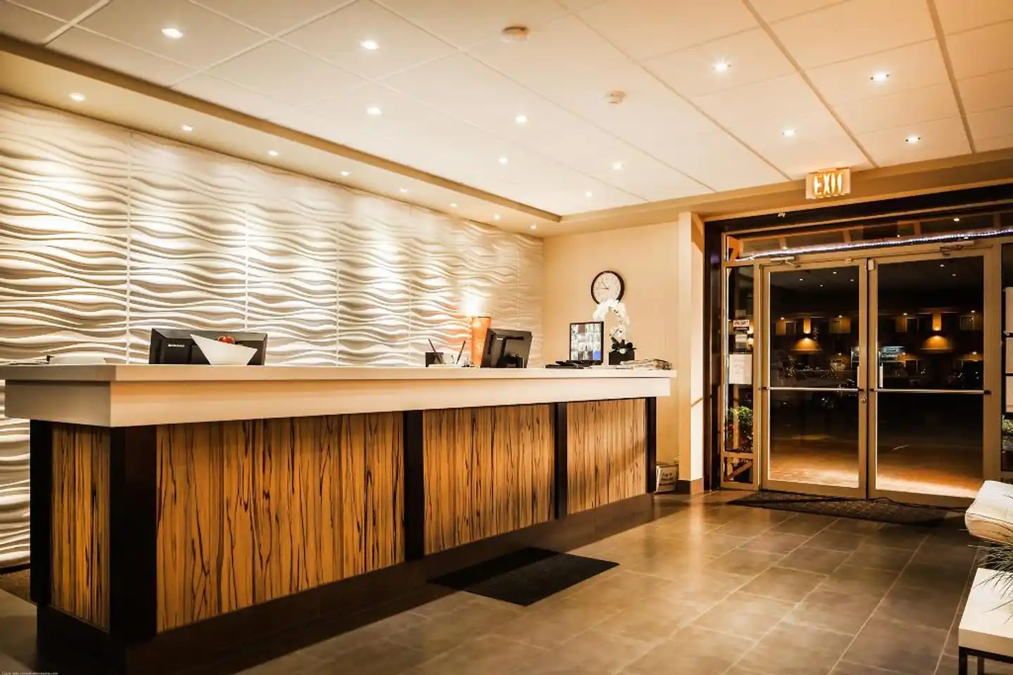 Coast Osoyoos Beach Hotel Lobby