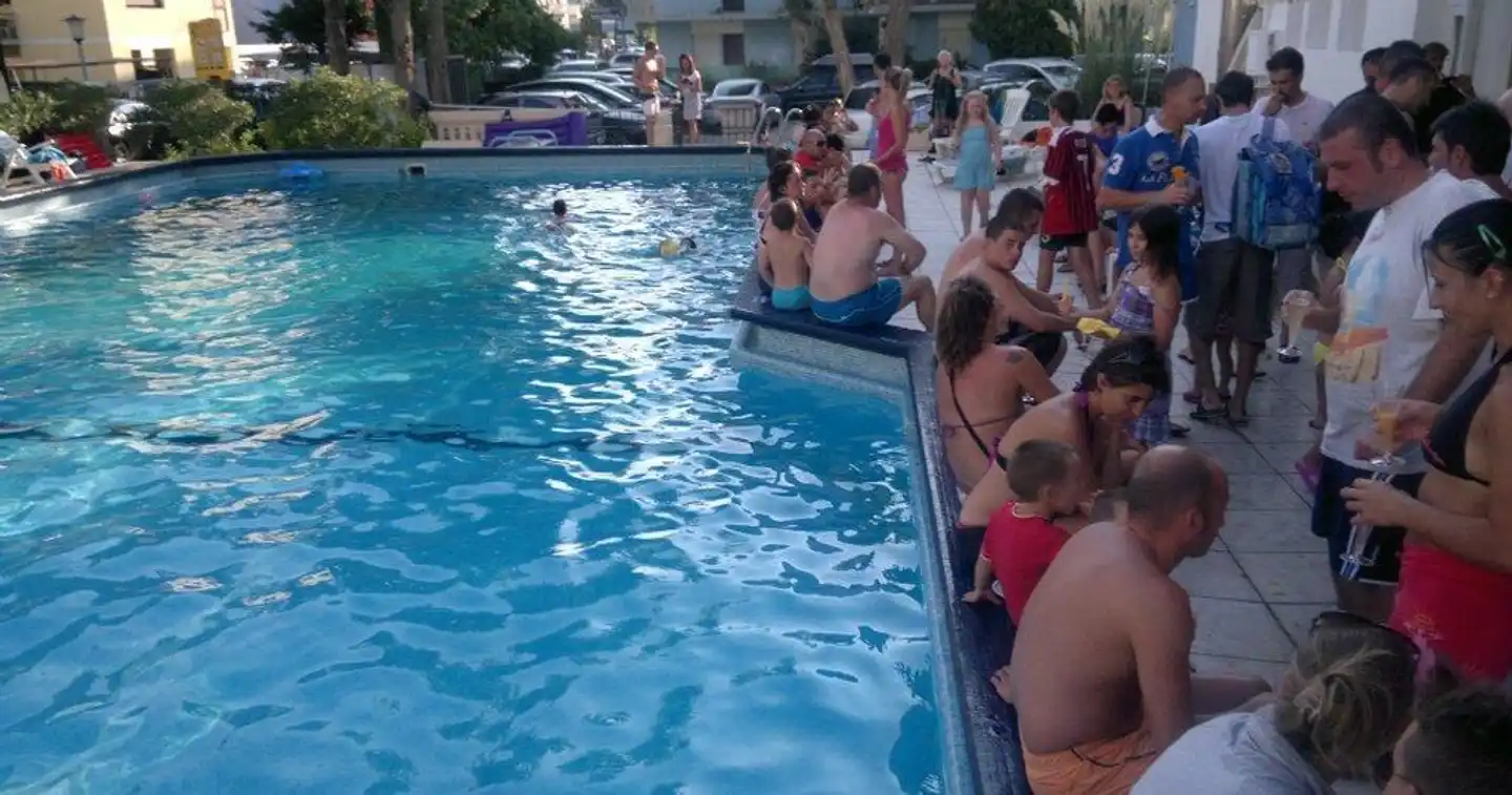 Amalfi Pool