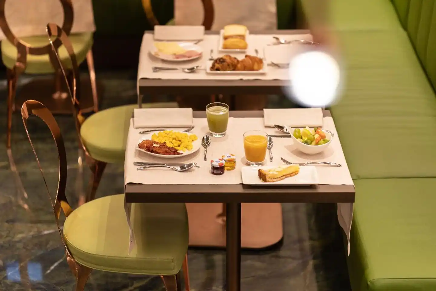 Ariston Restaurant