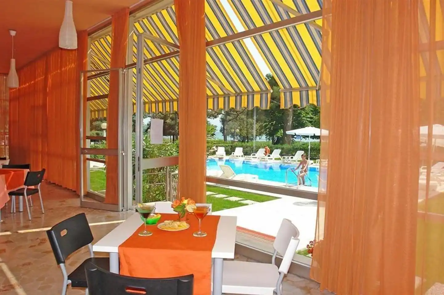 Suisse Restaurant