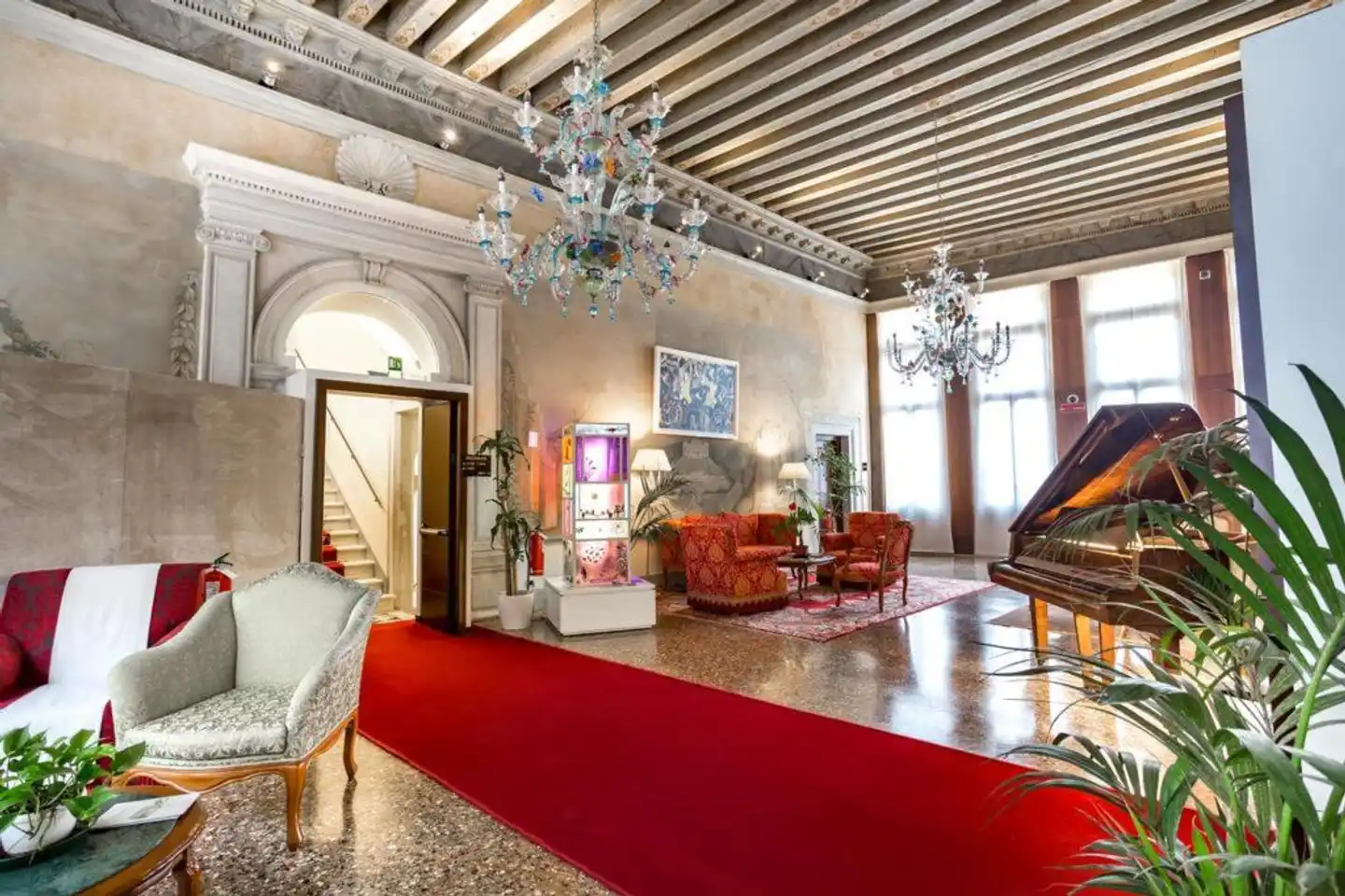 Ruzzini Palace Hotel Lobby