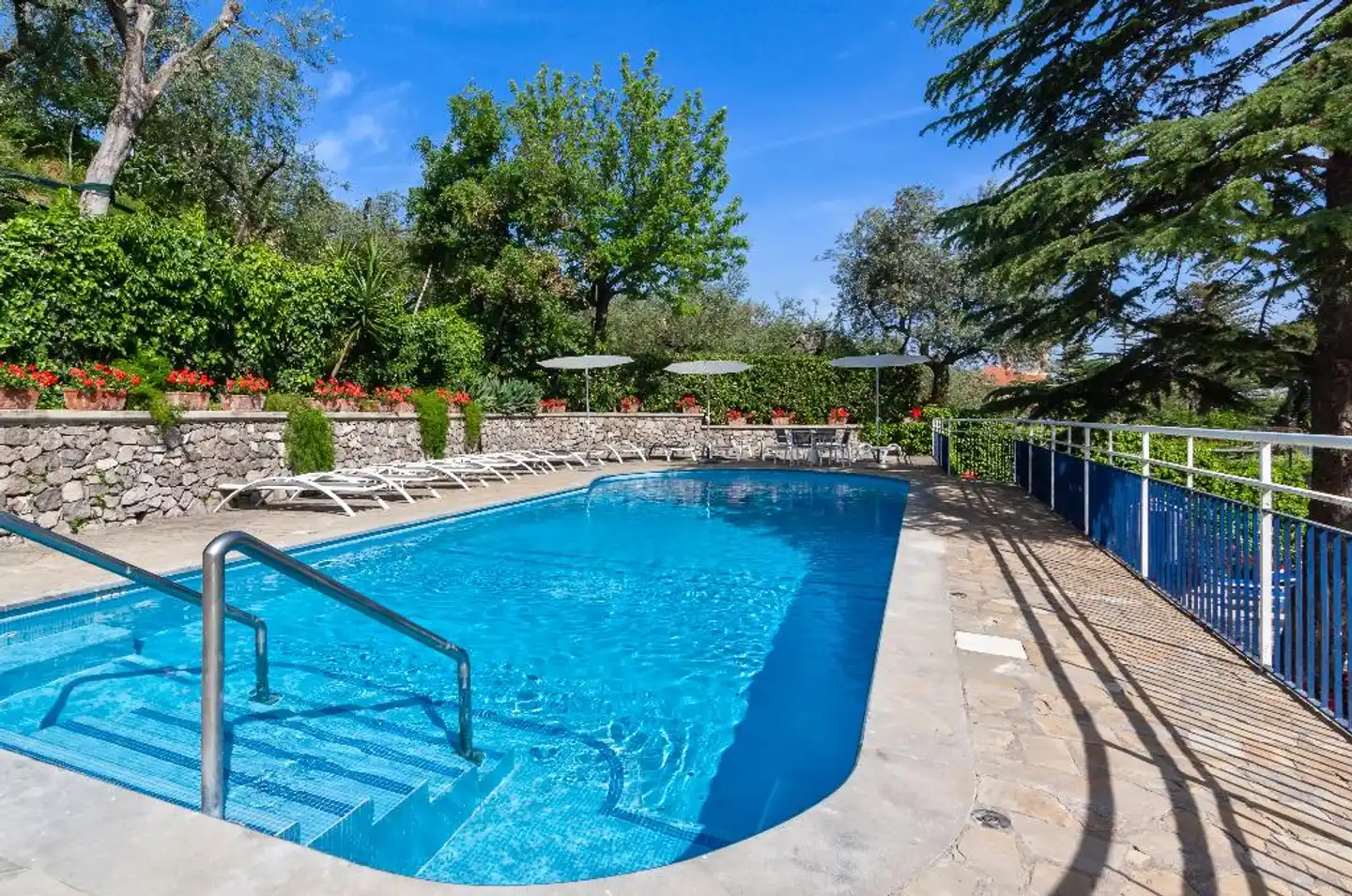 Metropole Pool