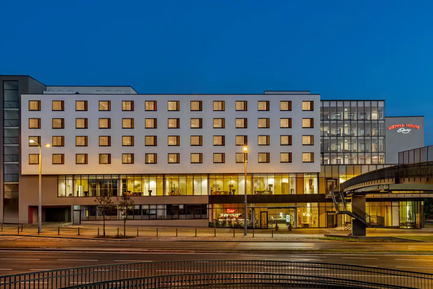 Vienna House Easy Pilsen Aussenansicht