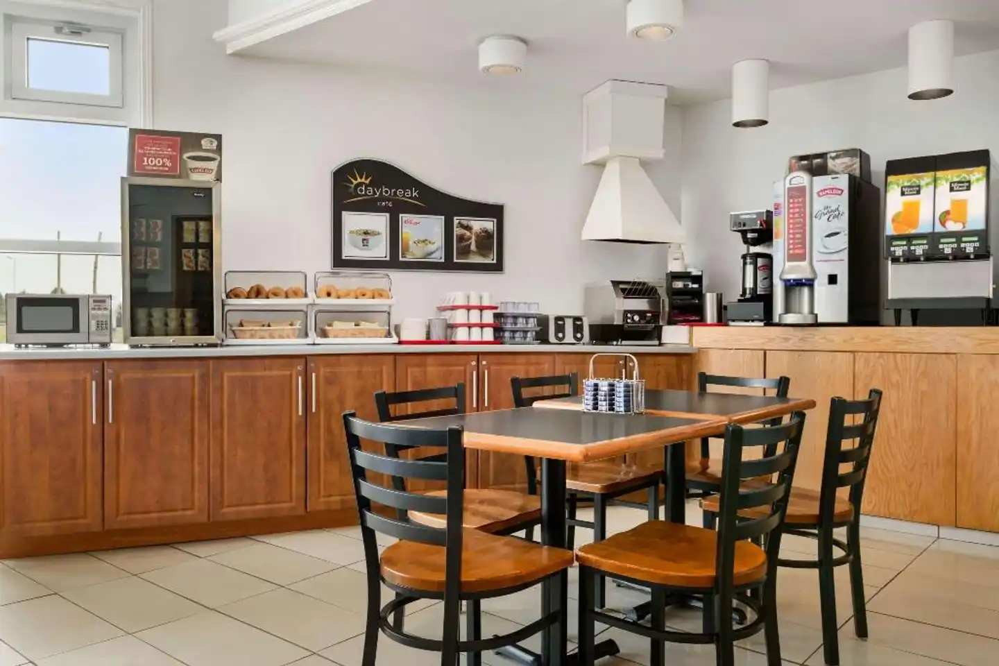 Days Inn by Wyndham Trois-Rivieres Bar