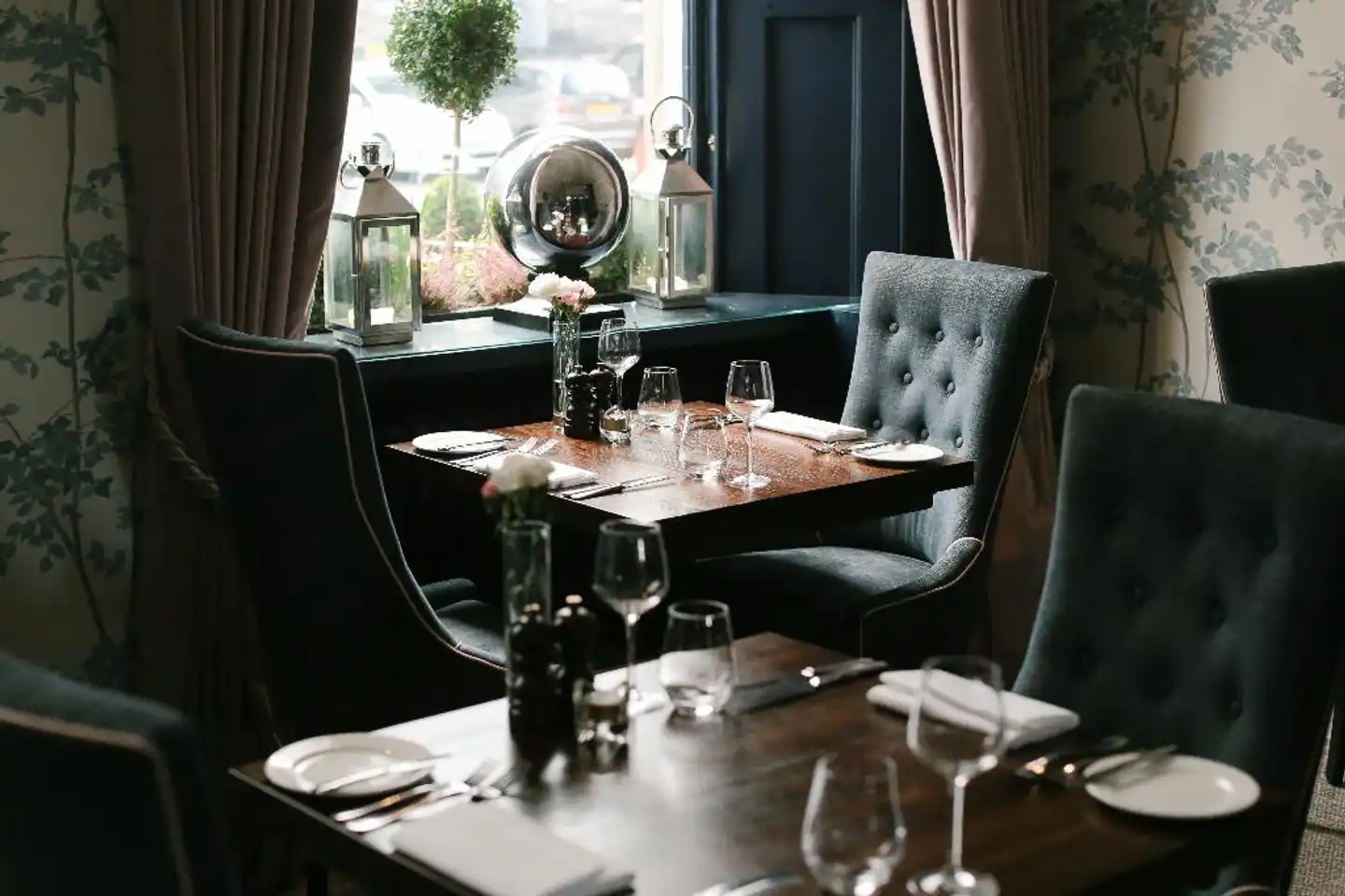 Nira Caledonia Restaurant