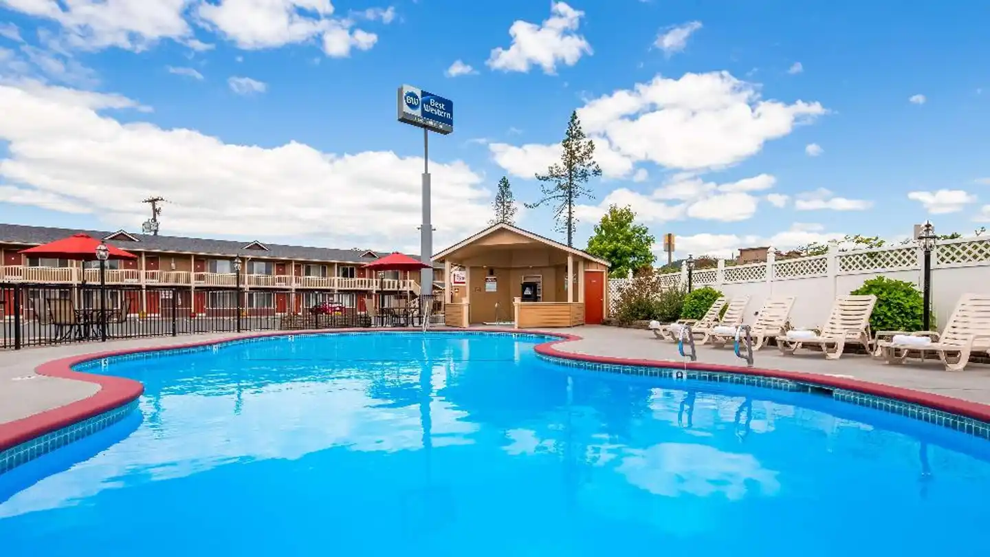 Best Western Garden Villa Inn Pool