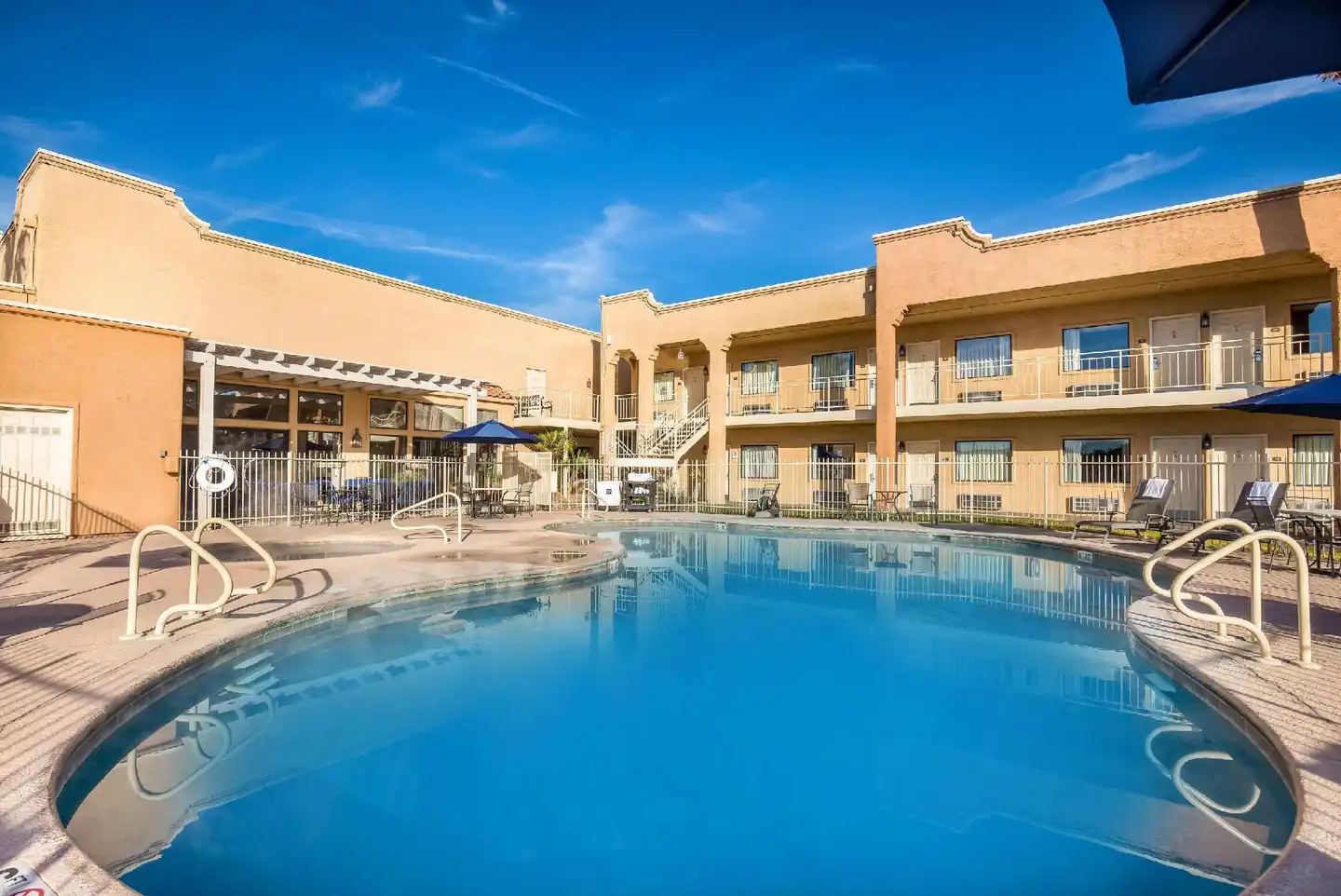 Clarion Suites St George - Convention Center Area Pool