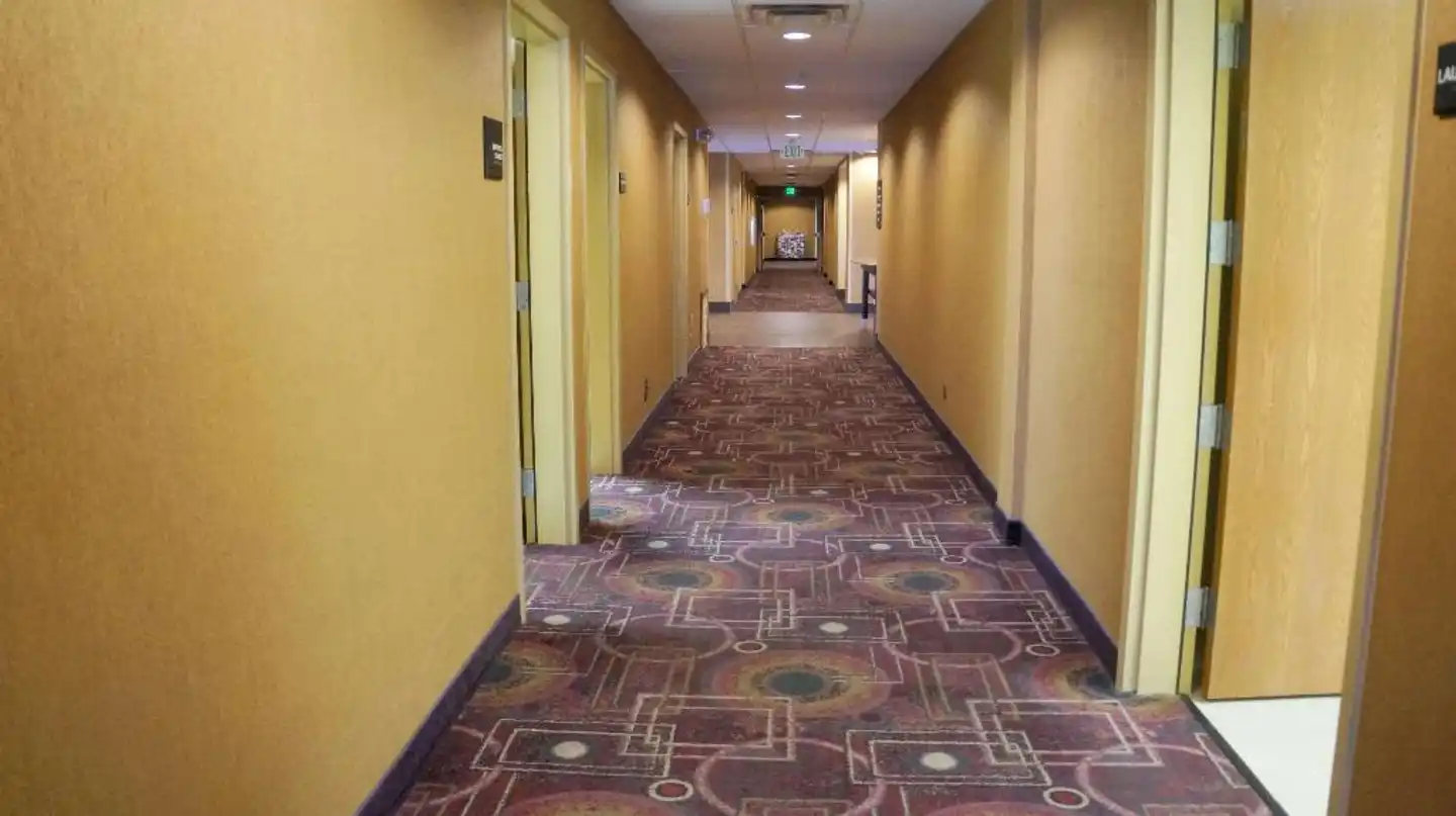 Hampton Inn and Suites Kingman Lobby