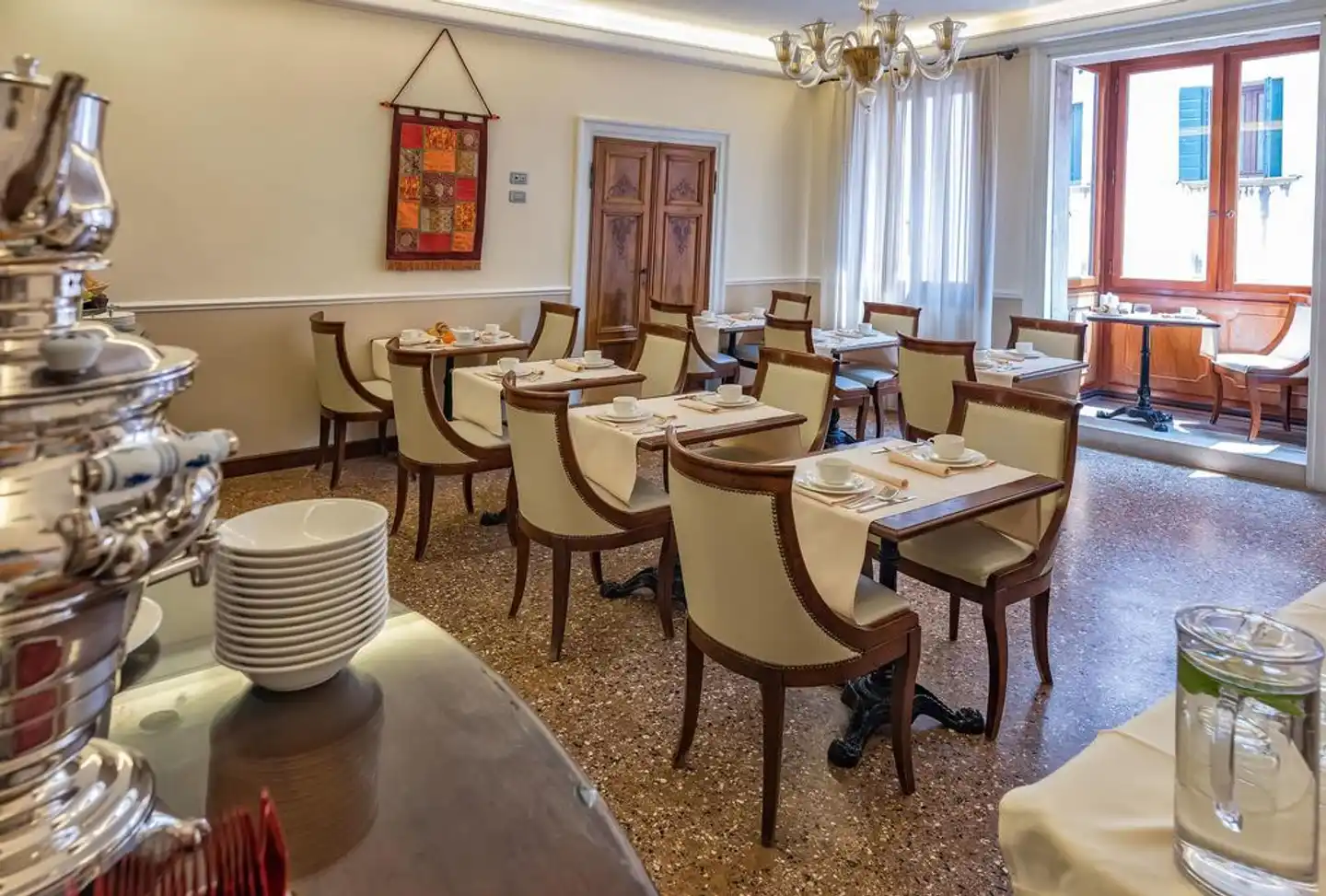 Dell'Opera Restaurant