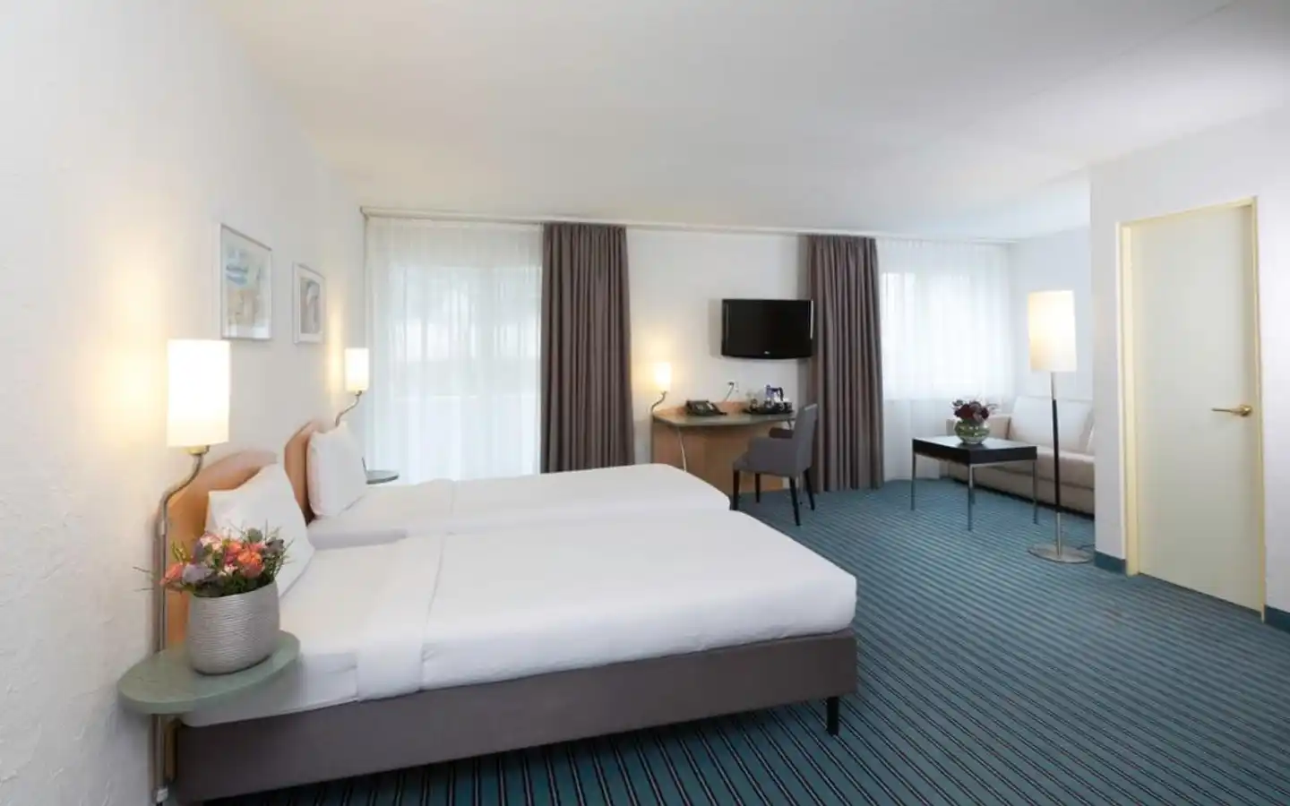 Apart-Hotel Zurich Airport Wohnbeispiel