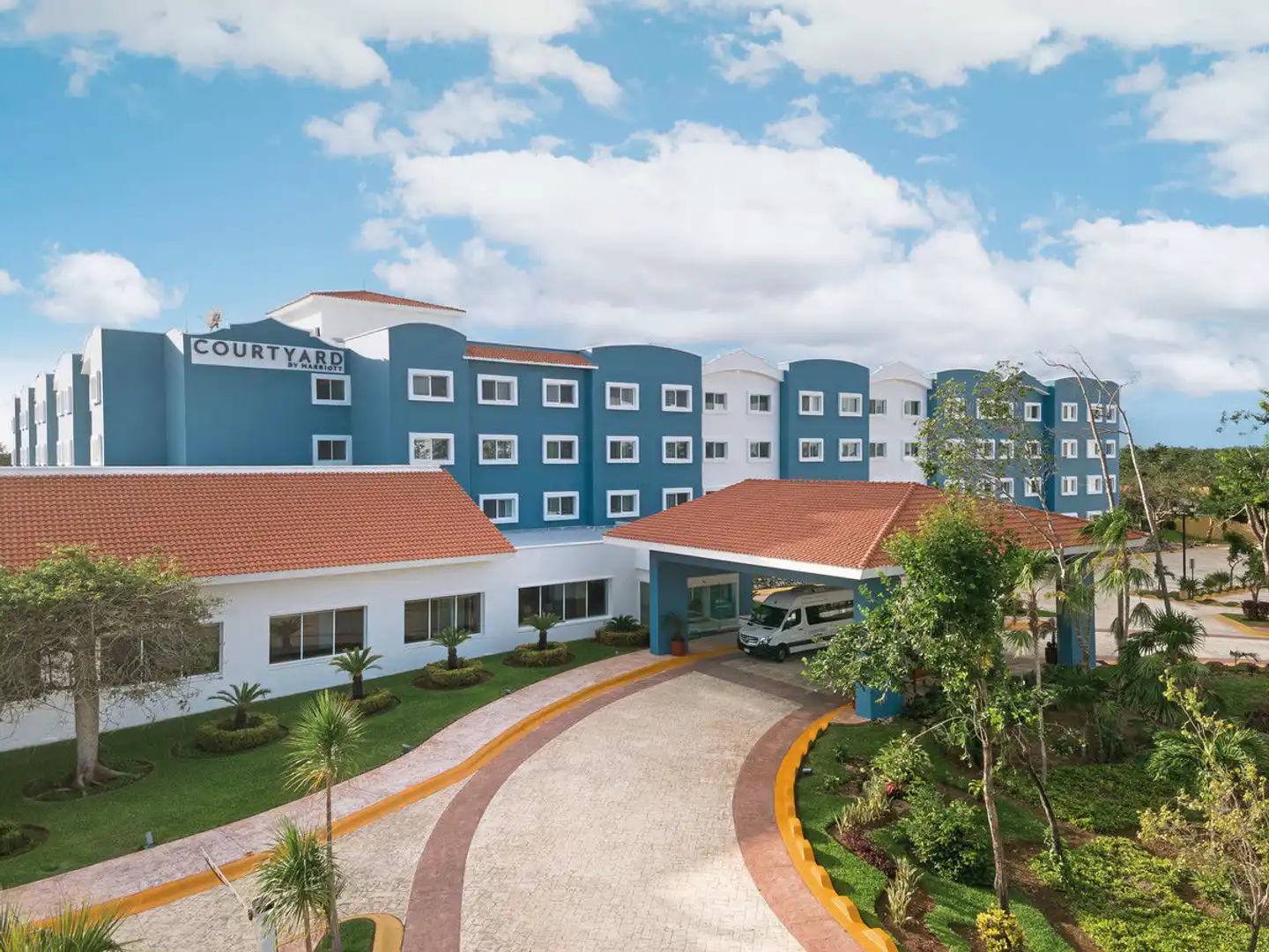 Courtyard Cancun Airport by Marriott Aussenansicht