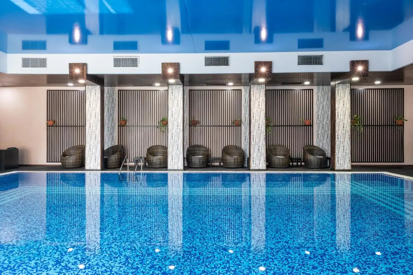 Garden of Eden Complex Pool