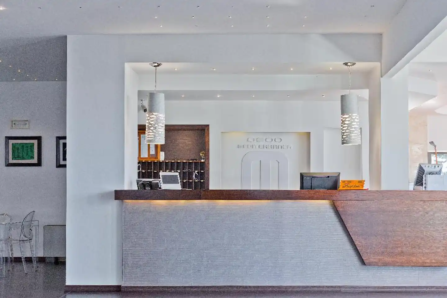 Mediterranea Hotel & Convention Center Lobby
