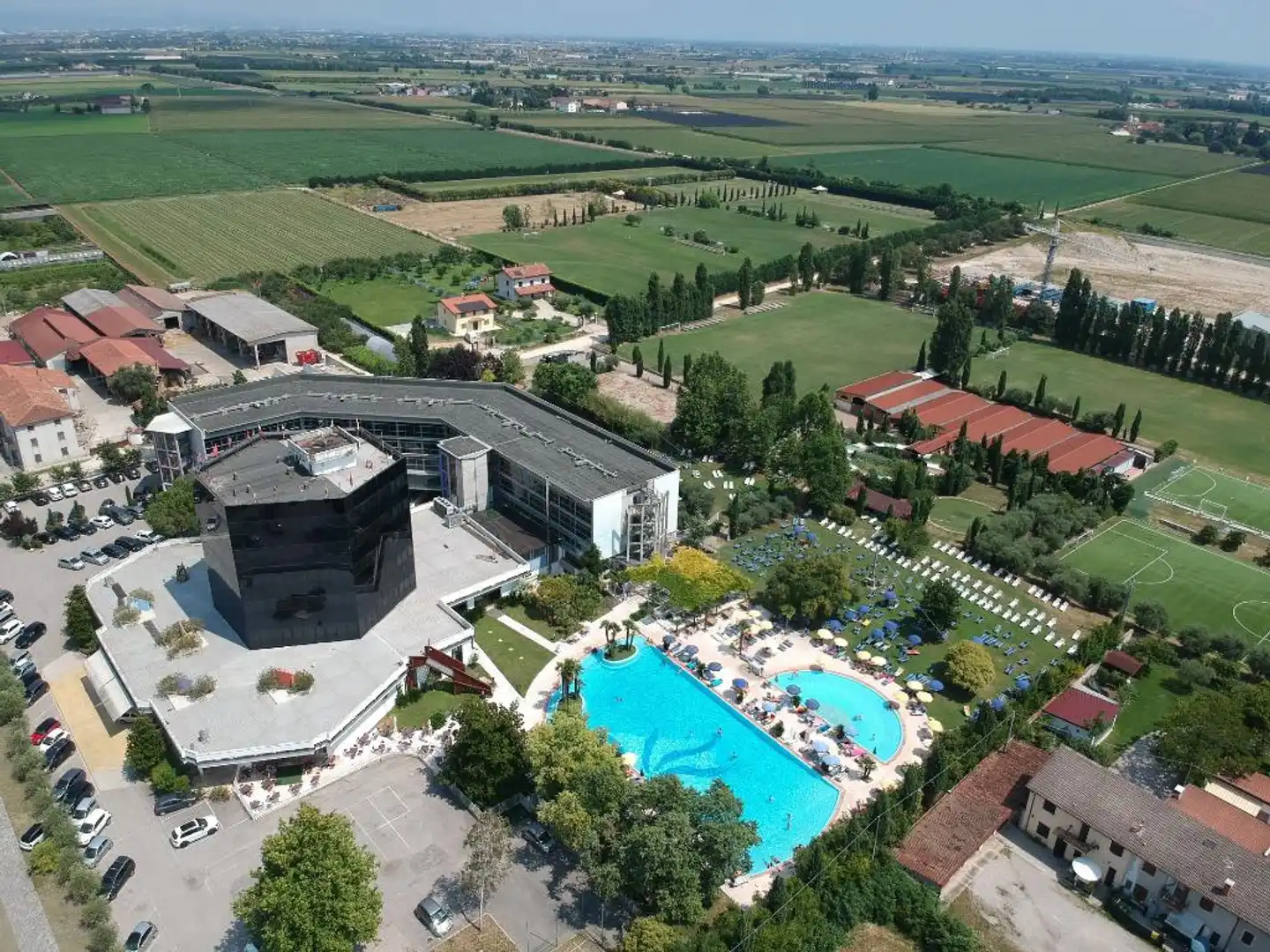 Antares Sport Beauty & Wellness Pool