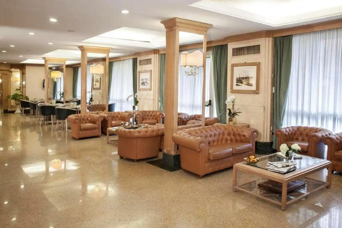 Starhotels Vespucci Lobby