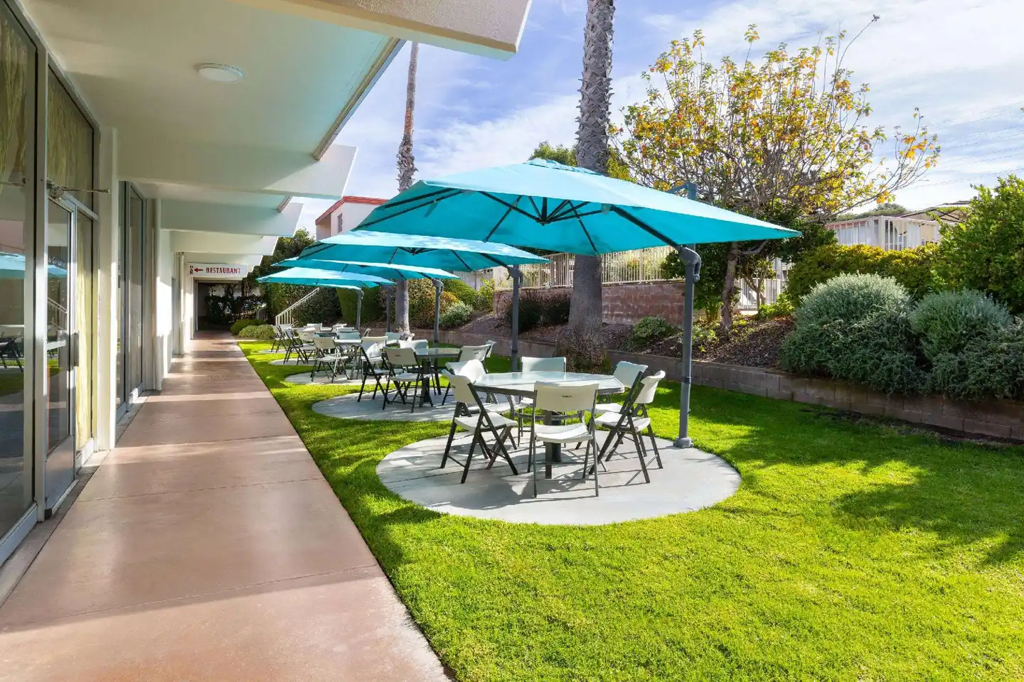 Monterey Bay Travelodge Garten