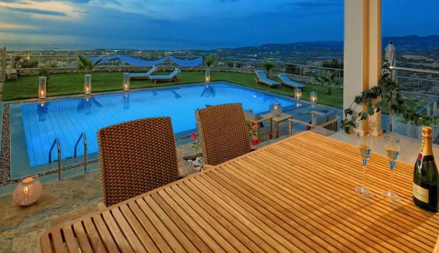 The Noverian Scenic Malia, 5* Hilltop Villa Resort Terrasse