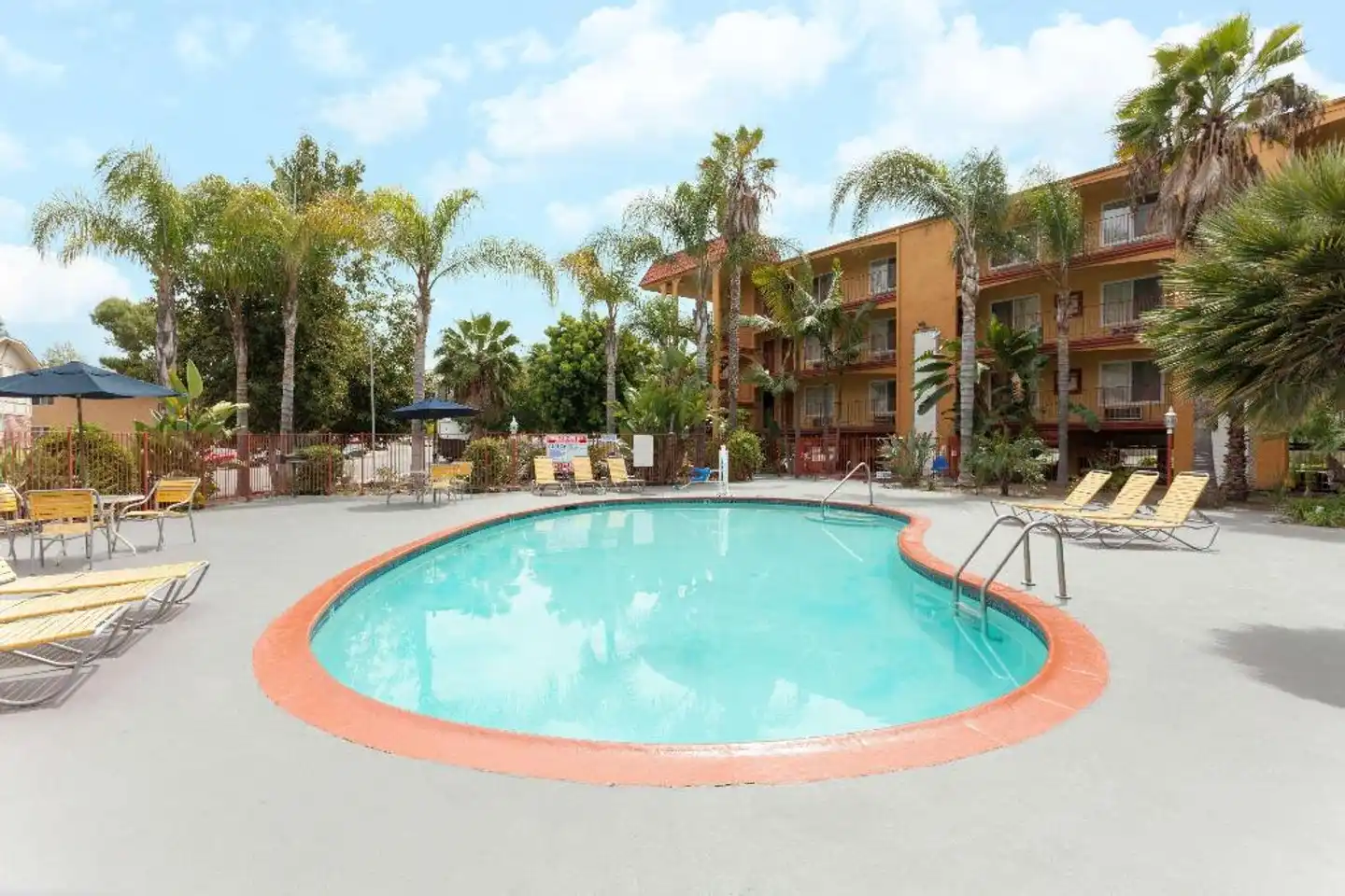 Days Inn by Wyndham Mission Valley Qualcomm Stadium/ SDSU Pool