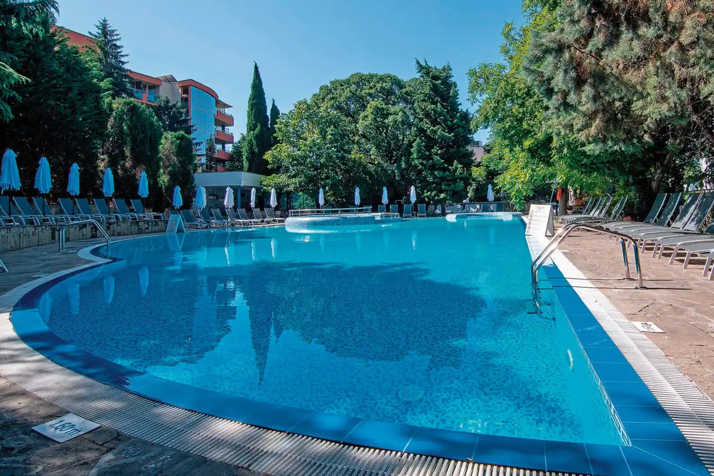 Excelsior Pool