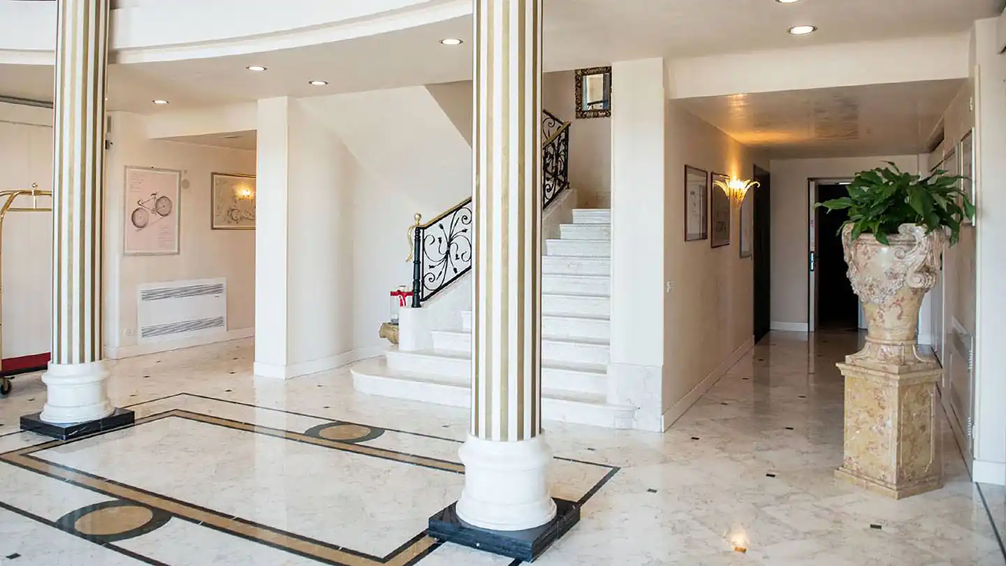 PHI Hotel Astoria Lobby