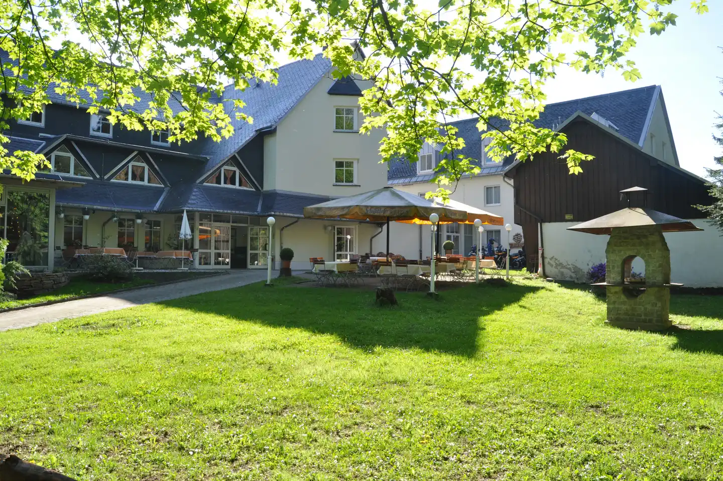 Berghotel Drei Brüder Höhe Aussenansicht