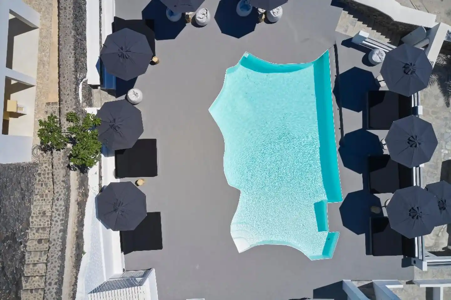 Mr and Mrs White Santorini Sport und Entertainment