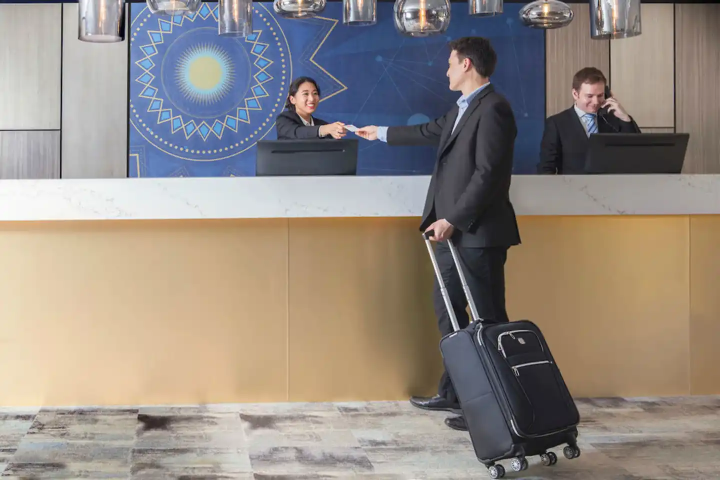Metro Aspire Hotel, Sydney Sport und Entertainment