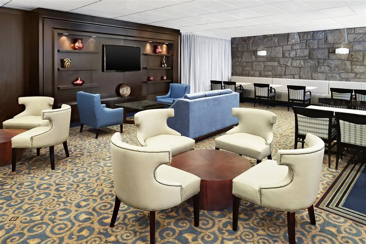 Sheraton Montreal Airport Hotel Lobby
