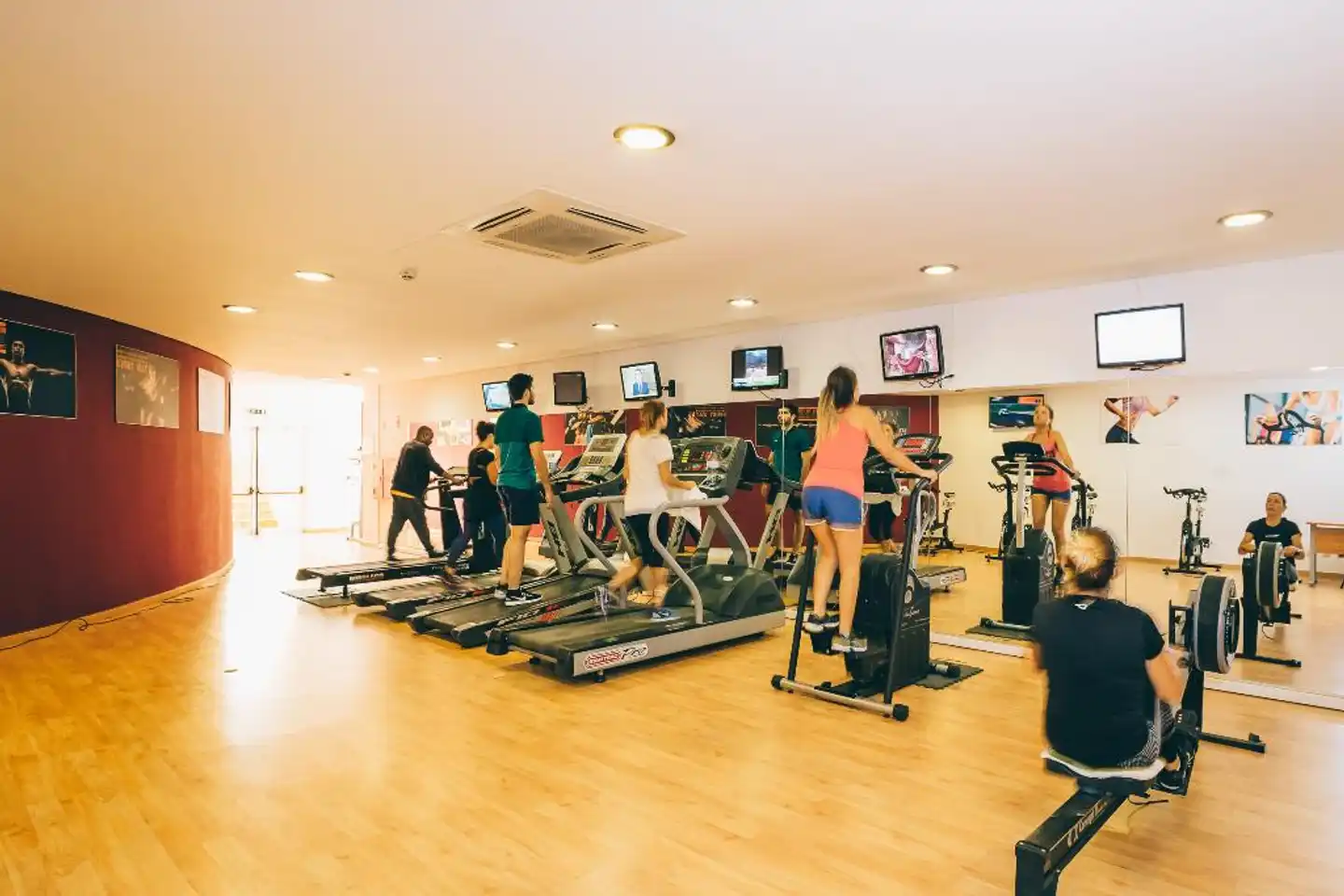 Grand Muthu Forte De Vale Sport und Entertainment