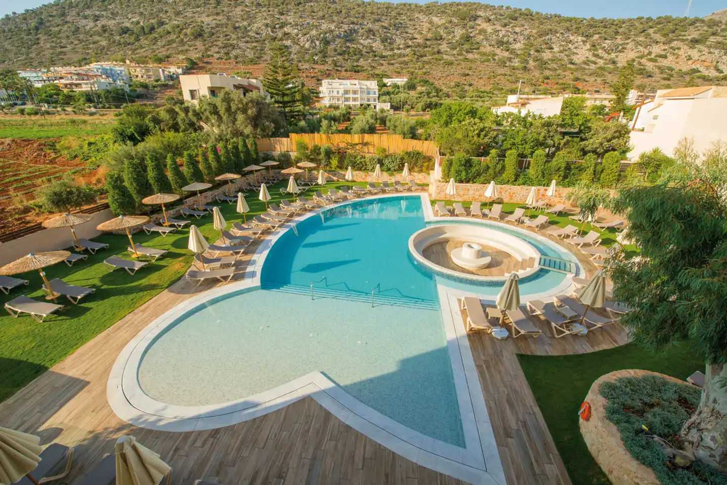 Cactus Royal  Spa & Resort Pool