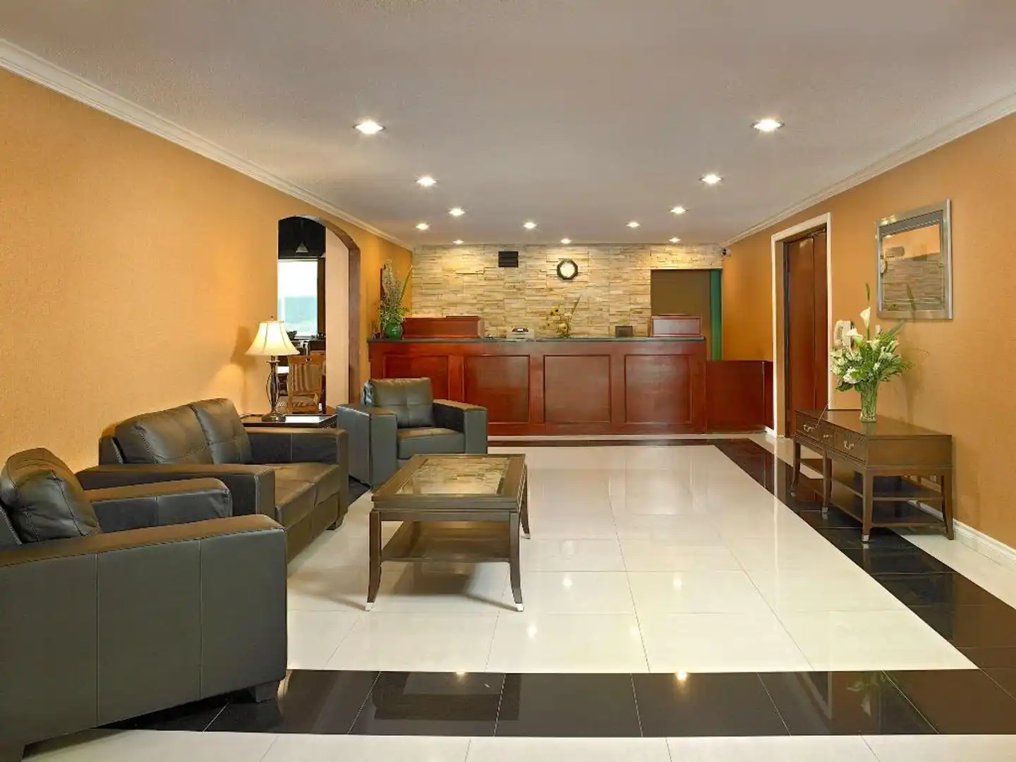 Coast Fraser Inn Lobby