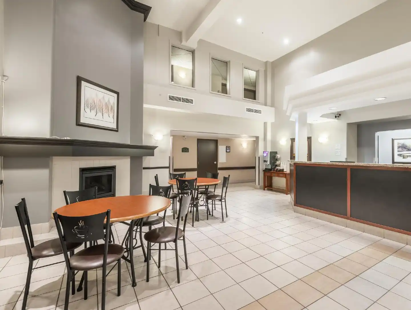 Super 8 by Wyndham Sainte Agathe Des Monts Bar