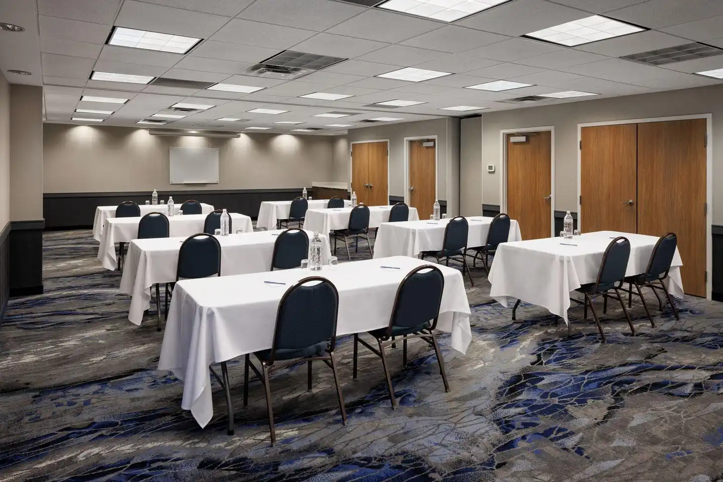 Fairfield Inn & Suites by Marriott Kelowna Konferenz
