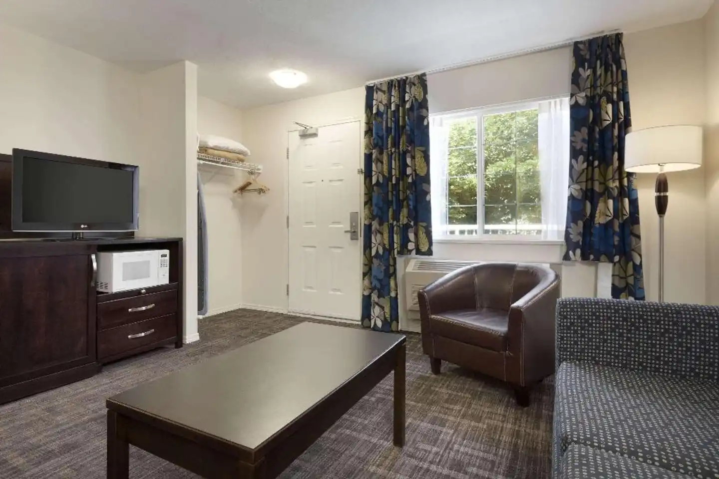 Days Inn by Wyndham Kelowna Wohnbeispiel