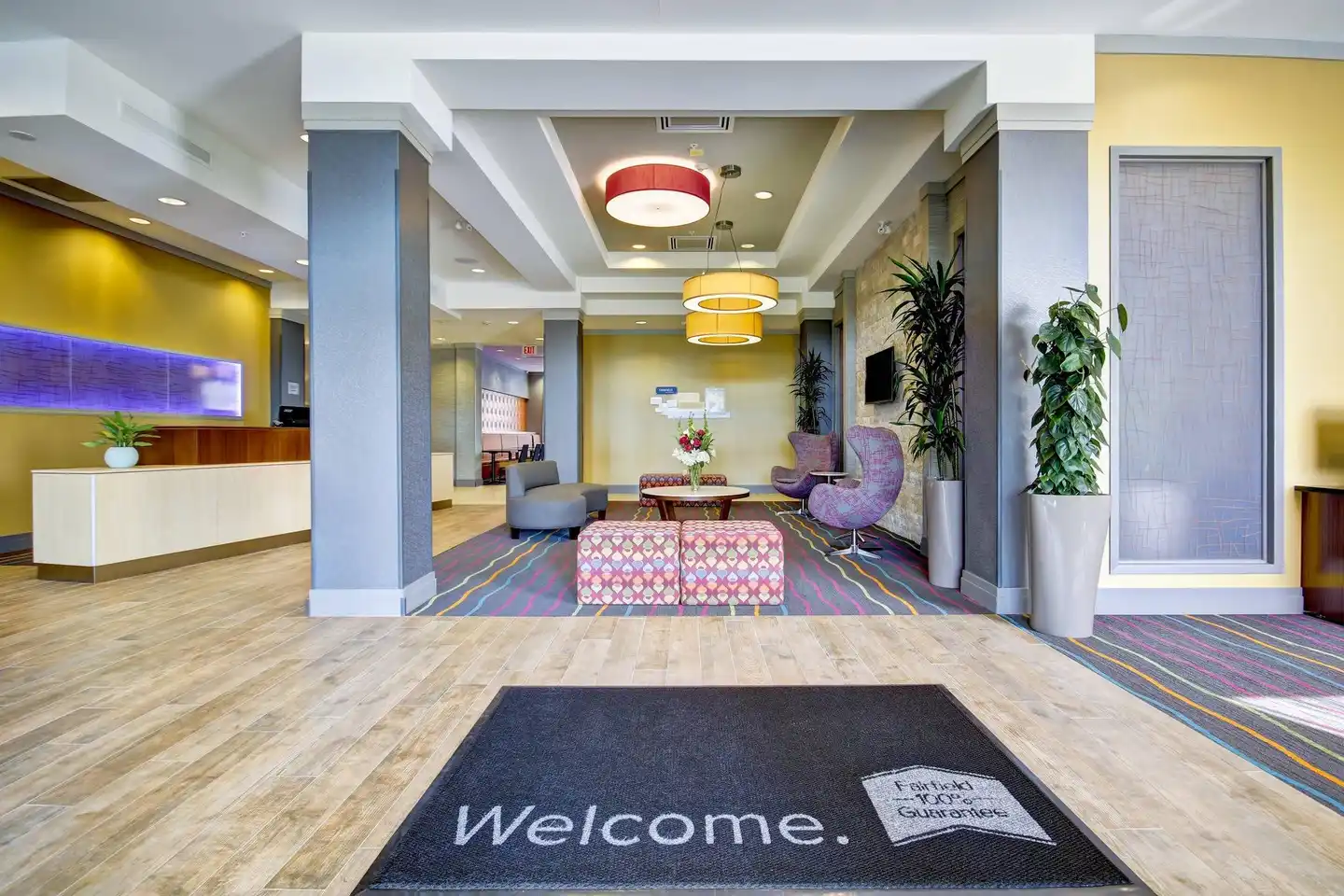 Fairfield Inn & Suites by Marriott Guelph Lobby