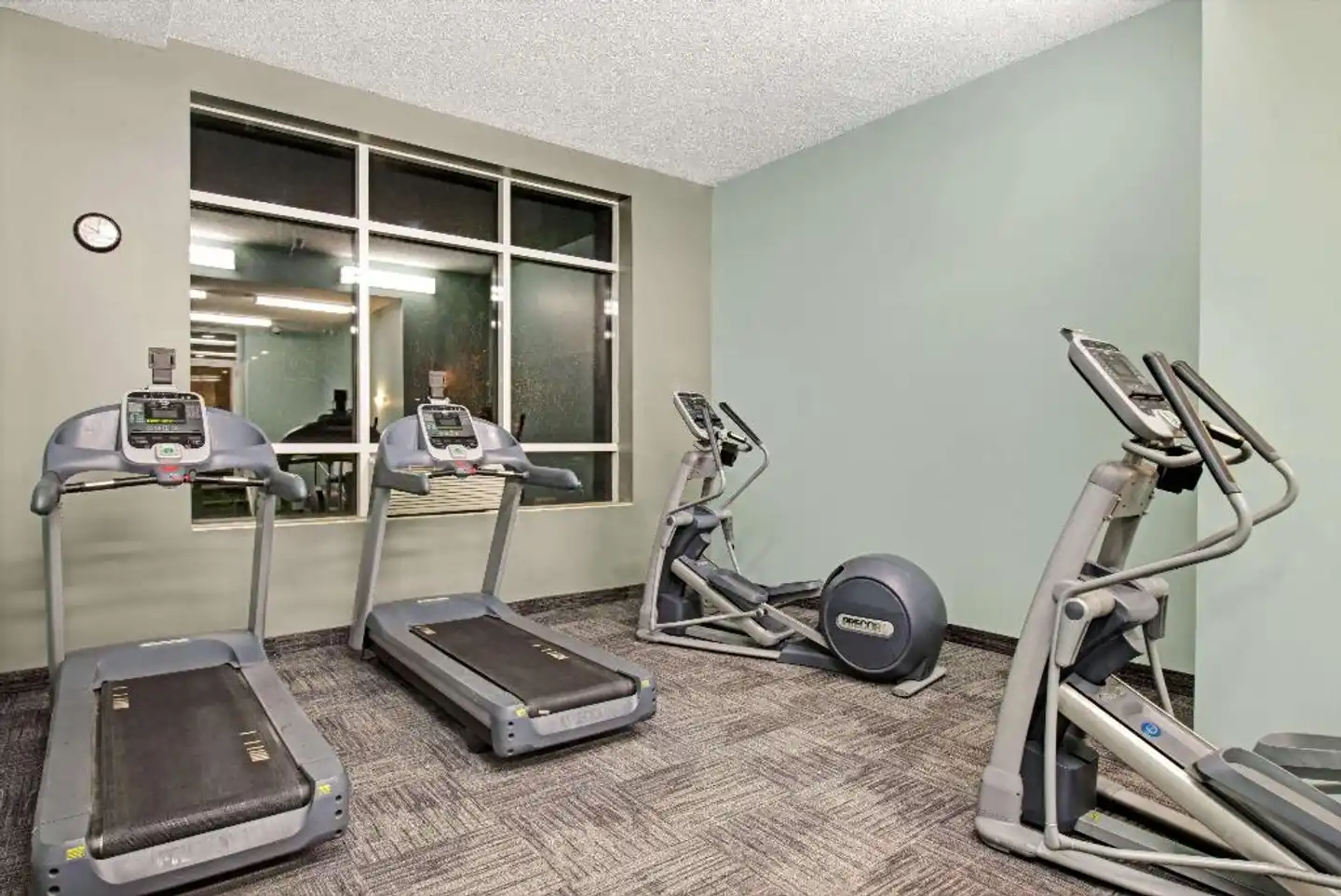 Ramada by Wyndham, Niagara Falls Near Fallsview District Sport und Entertainment