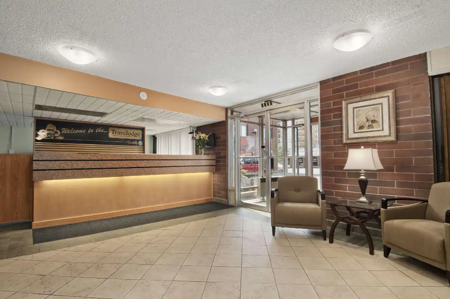 Travelodge Prince George Lobby