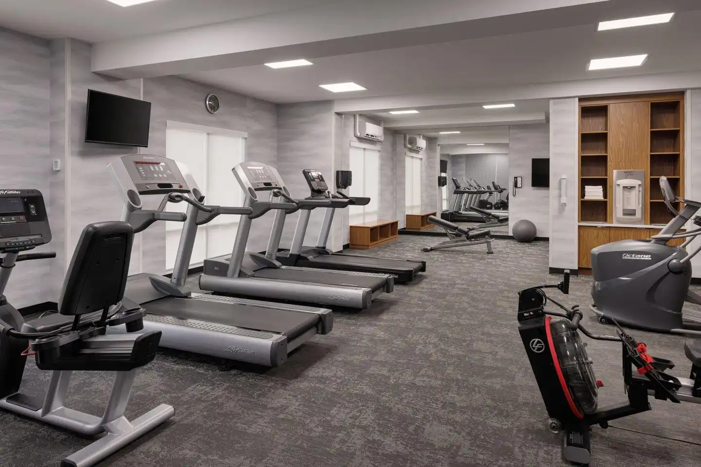Fairfield Inn & Suites by Marriott Kelowna Sport und Entertainment