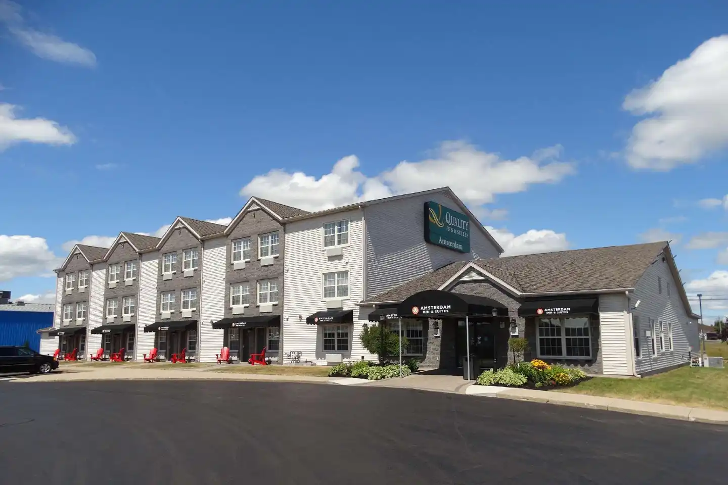 Quality Inn & Suites Amsterdam Aussenansicht