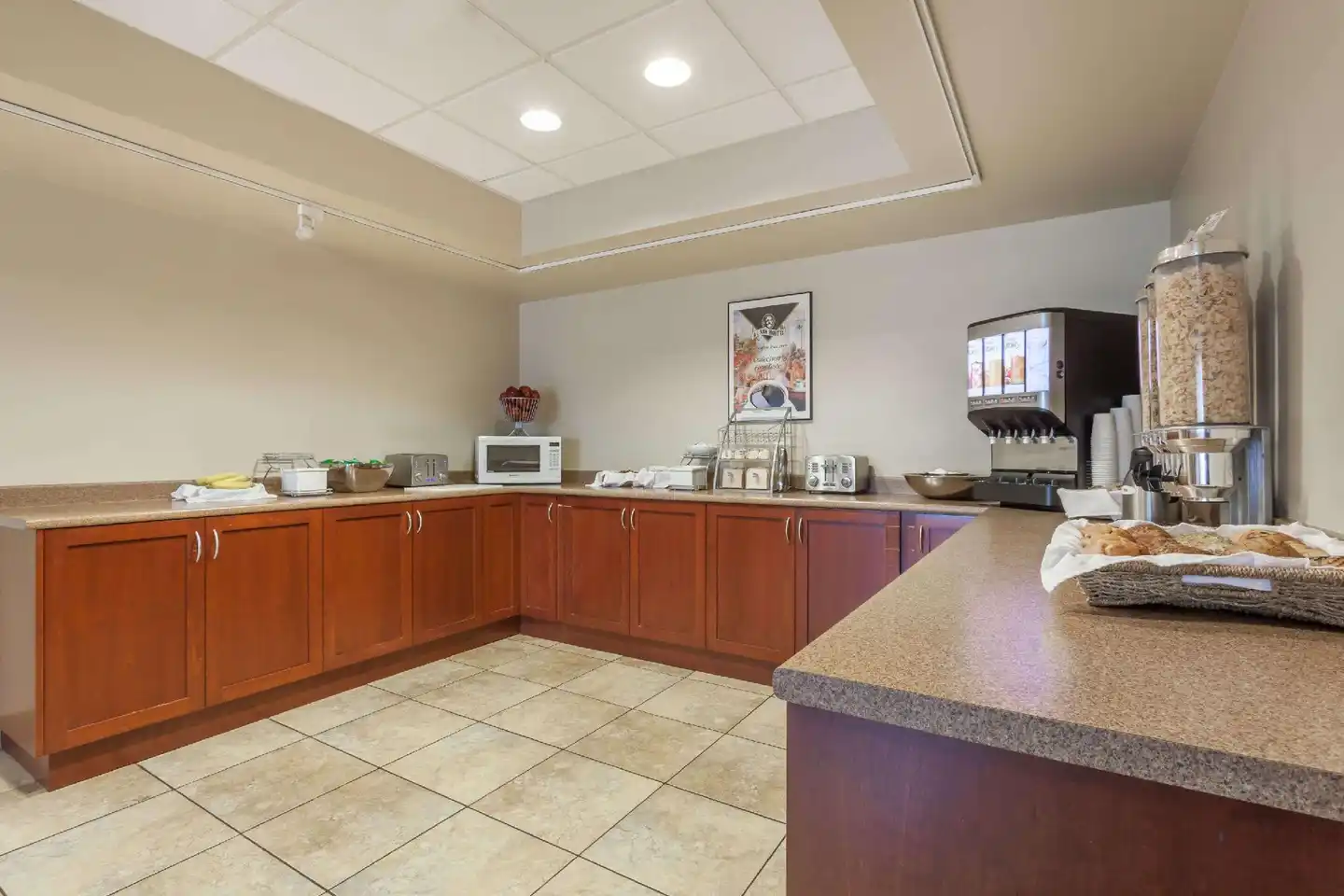 Super 8 by Wyndham Abbotsford BC Lobby