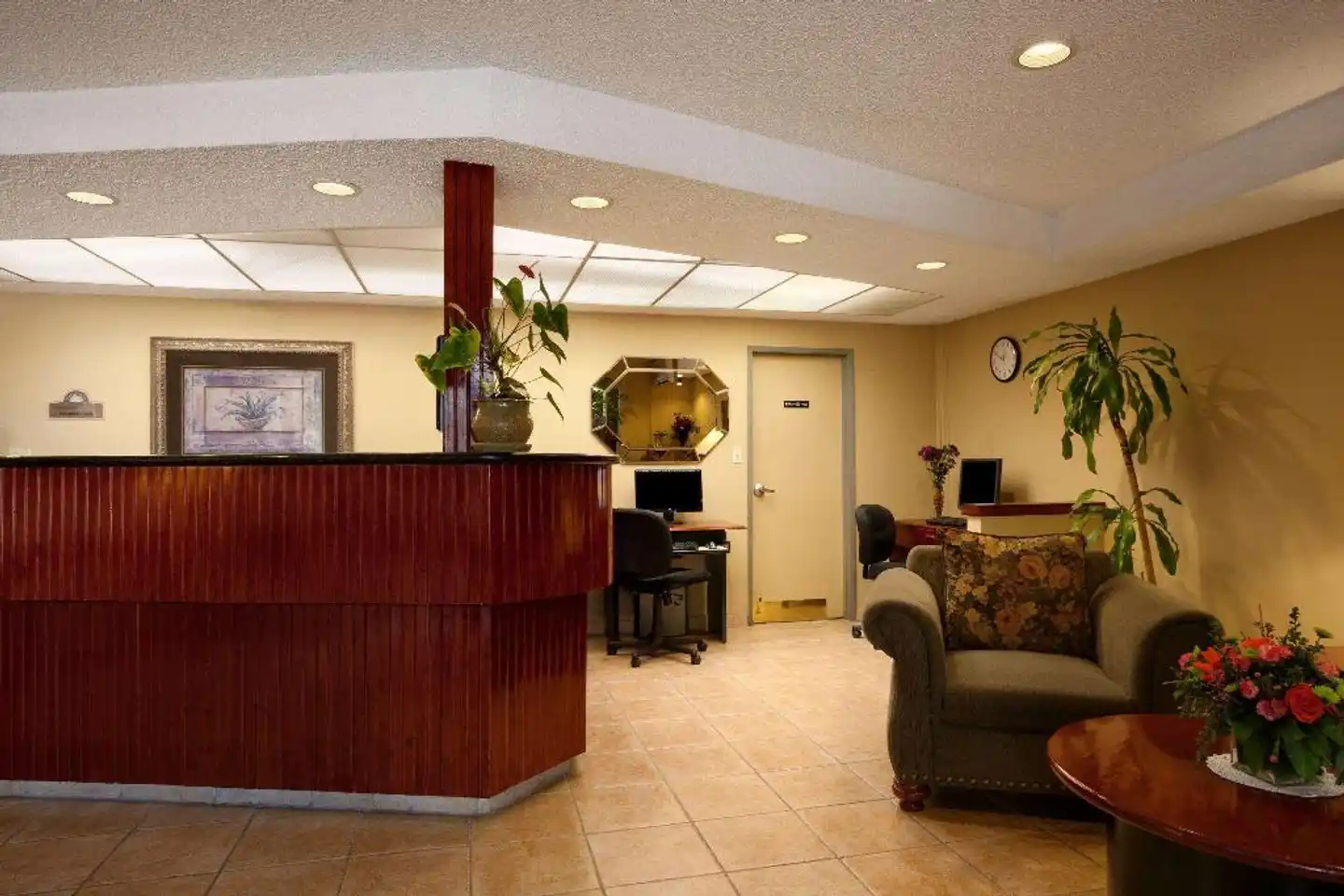 Days Inn by Wyndham San Diego/Downtown/Convention Center Lobby