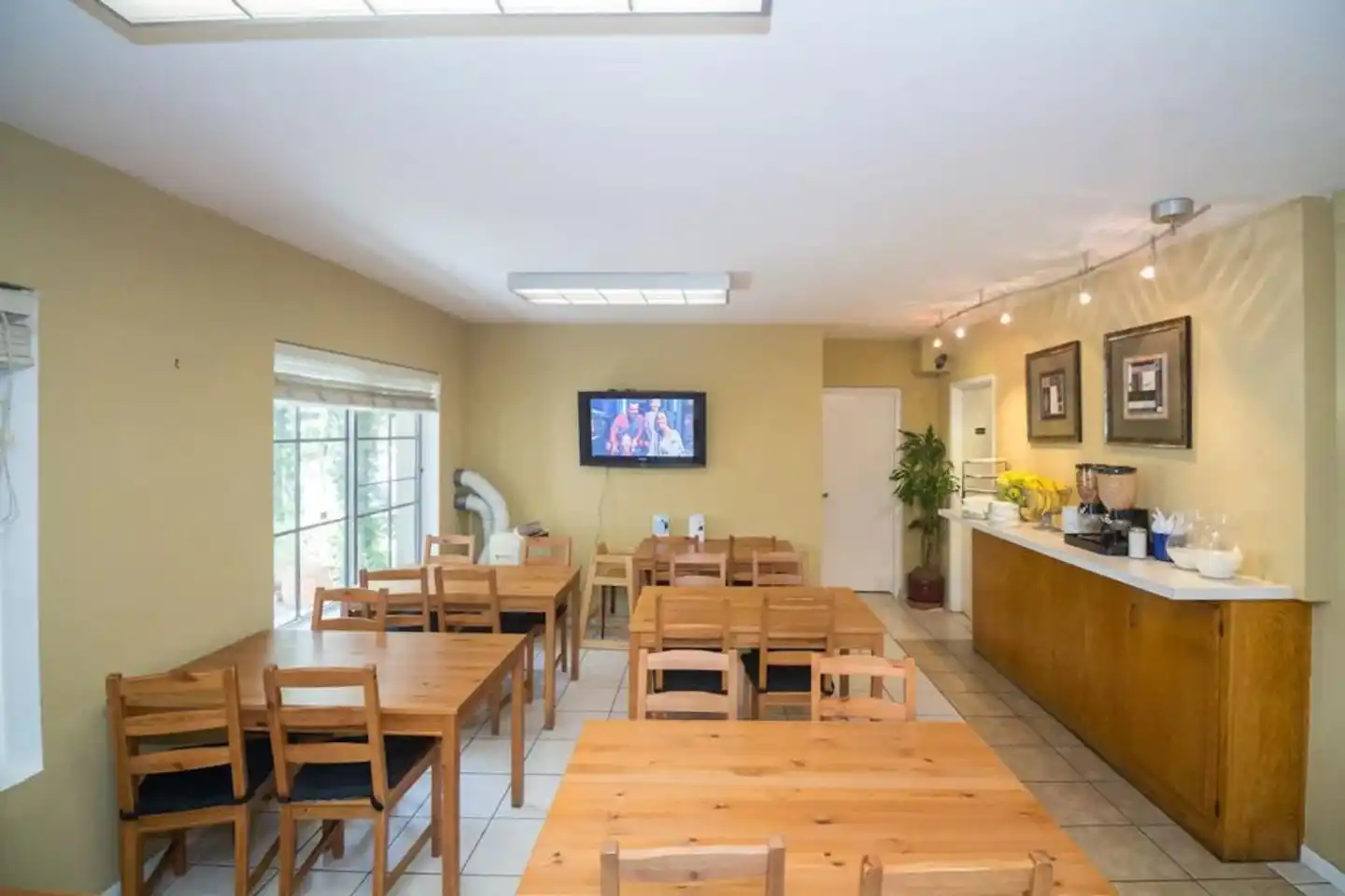 Days Inn by Wyndham San Diego/Downtown/Convention Center Restaurant