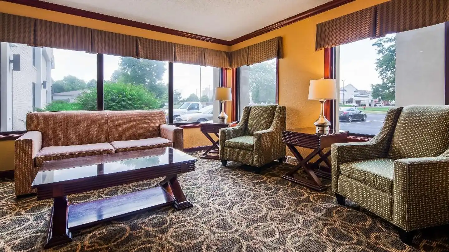 Best Western PLUS Anderson Lobby